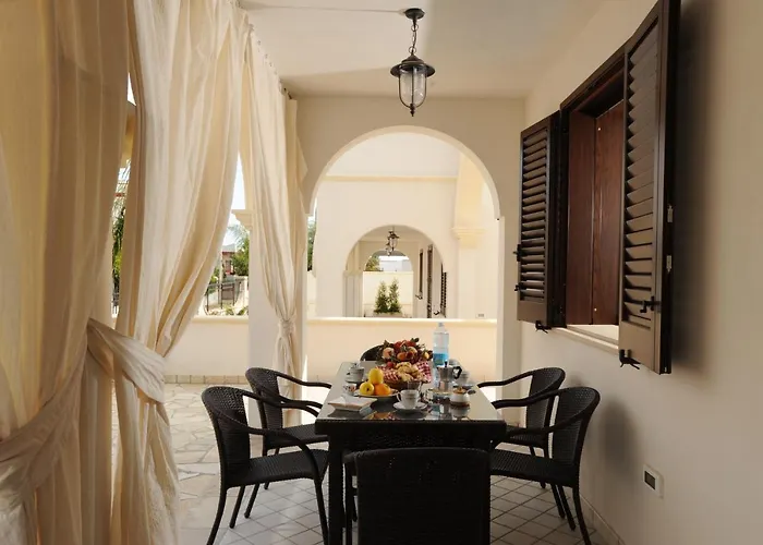 Carmelina مارينا دي بيسكولوس